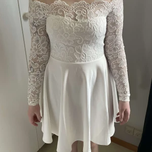 Examensklänning - Som ny, använts endast 1 gång, normal storlek S