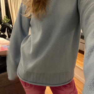 Ljusblå stickad tröja🩵🩵🩵 - Väldigt snygg o perfekt till sommaren🩵🩵