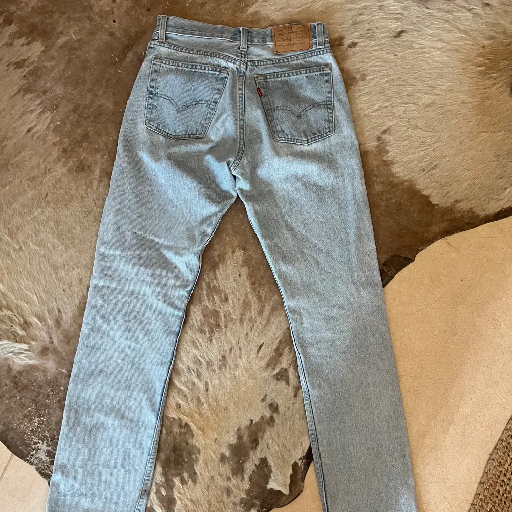 Levis 506 jeans i herrmodell. Säljer pga för små. . Jeans & Byxor.