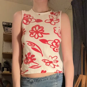 Gulligt linne - Jättesött linne! Toppenskick, inga defekter!