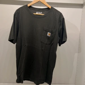 Carhartt t shirt - Carhartt t shirt som aldrig kommit till användning. Kondition 10/10