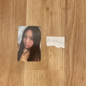 Hyein get up photocard - bara swish! tradear inte. 