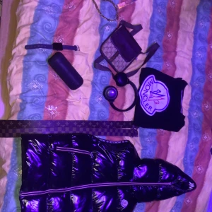 Lv moncler  Gucci högtalare hörlurar klocka  - Säljer feta drip kläder kontakta mig om du är intresserad 