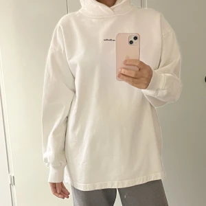 Acne studio tröja  - Fin tröja med huvan, overaized,  mått- axelbred 58 cm, L 72cm