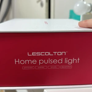 Laser borttagning  - Laser borttagning  Bra skick  Funkar väldigt bra til katt ta bort oönskad hår