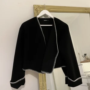 Kappa - Blanket stitch jacket, Slutsåld överallt. Använd 1 gång 