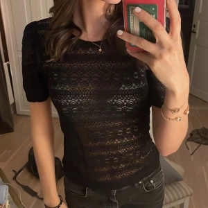 Spets tröja - Super söt💕aldrig använd och passar perfekt till allt!