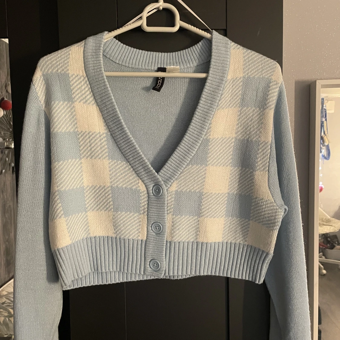 Något flis aktigt tyg kan heta Akryl