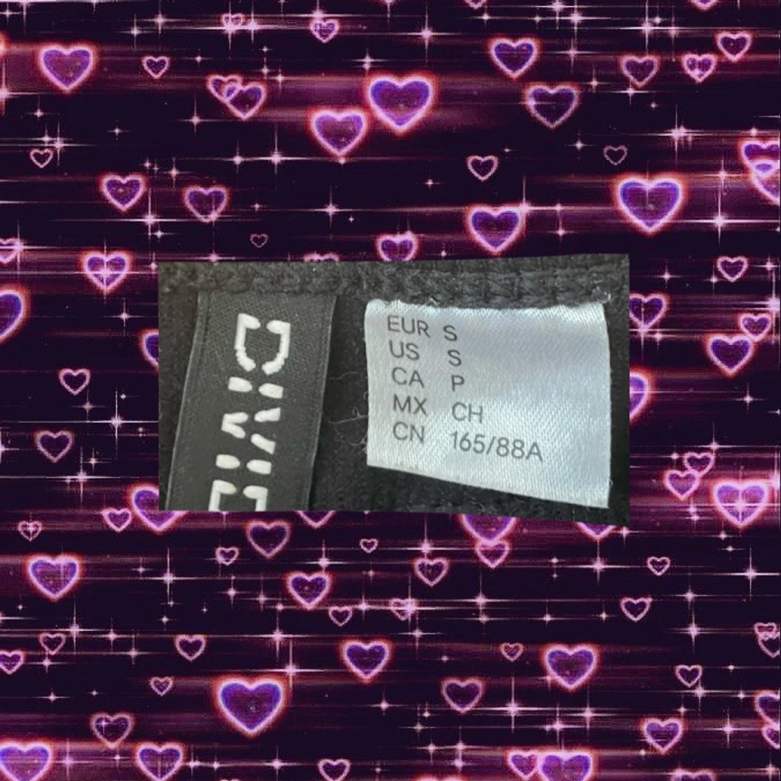 Svart Tank top från H&M🫶🖤✨ - 90