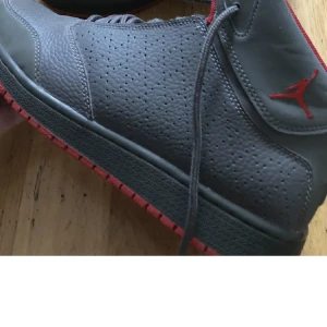 Jordan  - Storlek 38,5 