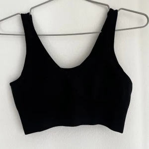 Relode Classic v2 top - Svart sport BH från relode, superskön, men har för många 🥹