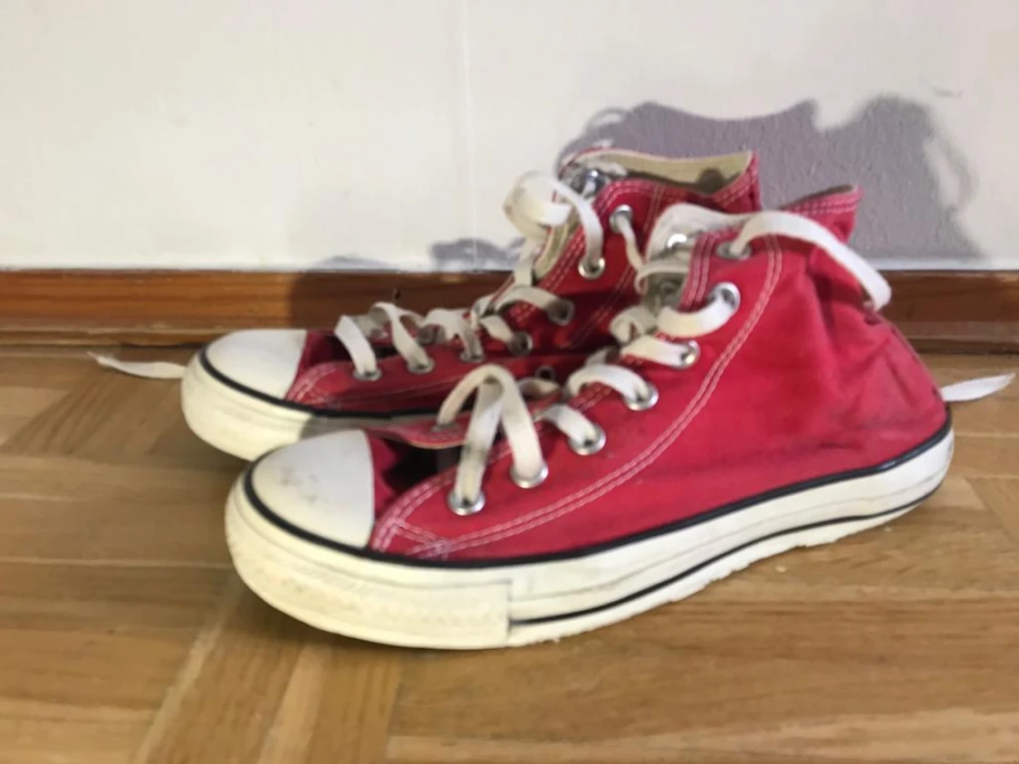 Röda converce storlek 39