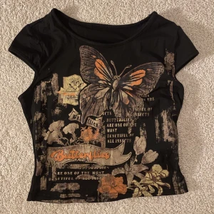 t-shirt - T-shirt, aldrig använd! 