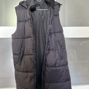 Väst - Fint skick använd fåtal gånger 