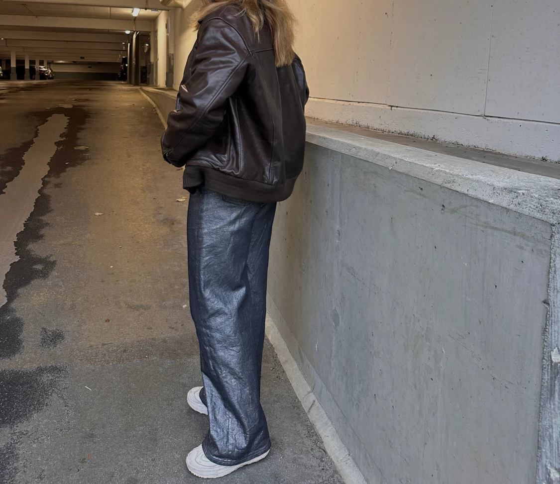 Brun skinnjacka  - 90