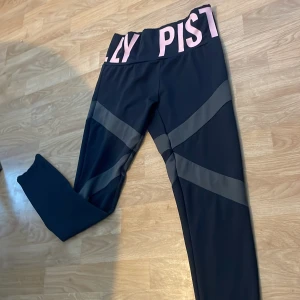 ELLY PISTOL - Träningsbyxor Elly pistol storlek L använda Max 1 gång
