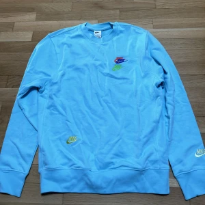 Nike sweatshirt - Helt oanvänd. Storlek S.