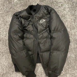 Nike jacka  - 10/10 skick Strl S Pris 500