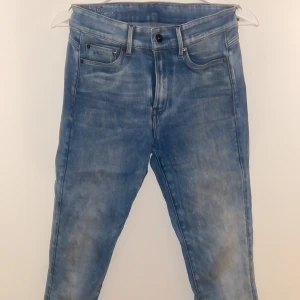 Straightleg jeans  - Super fina straightleg jeans! Använda fåtal gånger, bra skick! 