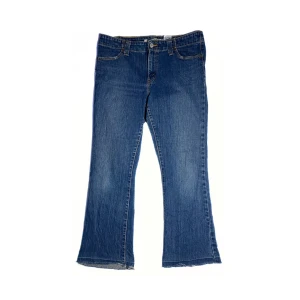 Levi’s 525, Bootcut - Size: 33/29. Blå. Condition: vintage. Alla jeans är uppmätta av oss! Har ni frågor eller funderingar är det bara slide DM, tveka inte!