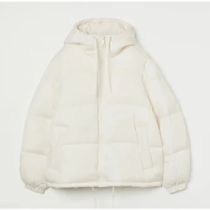 hm jacka  - säljer denna jackan från h&m 