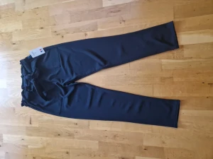 Sarta byxor - Helt nya svarta byxor i storlek S