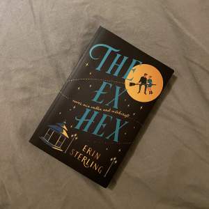 Säljer boken the ex hex, läst en gång men är i nyskick! 