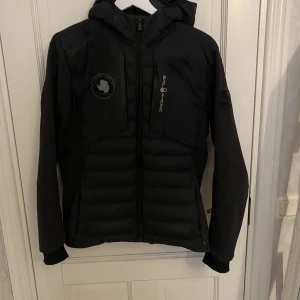 Sail Racing Jacka - Sail Racing Hybrid Jacka Nypris 3599kr på johnells Bra skick Inga byten