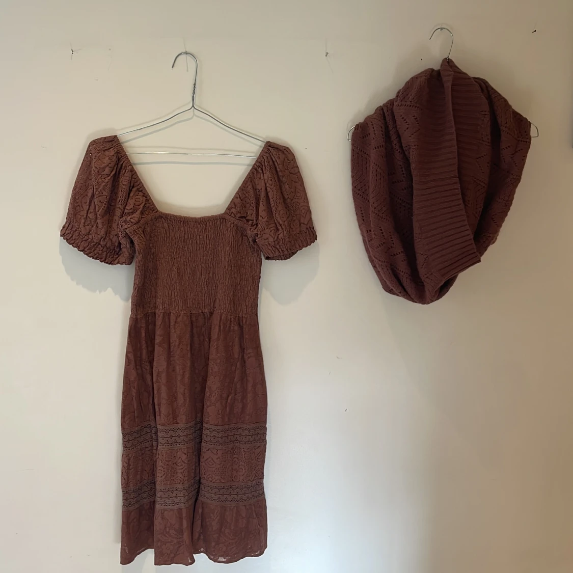 Klänning m stickad scarf - 90