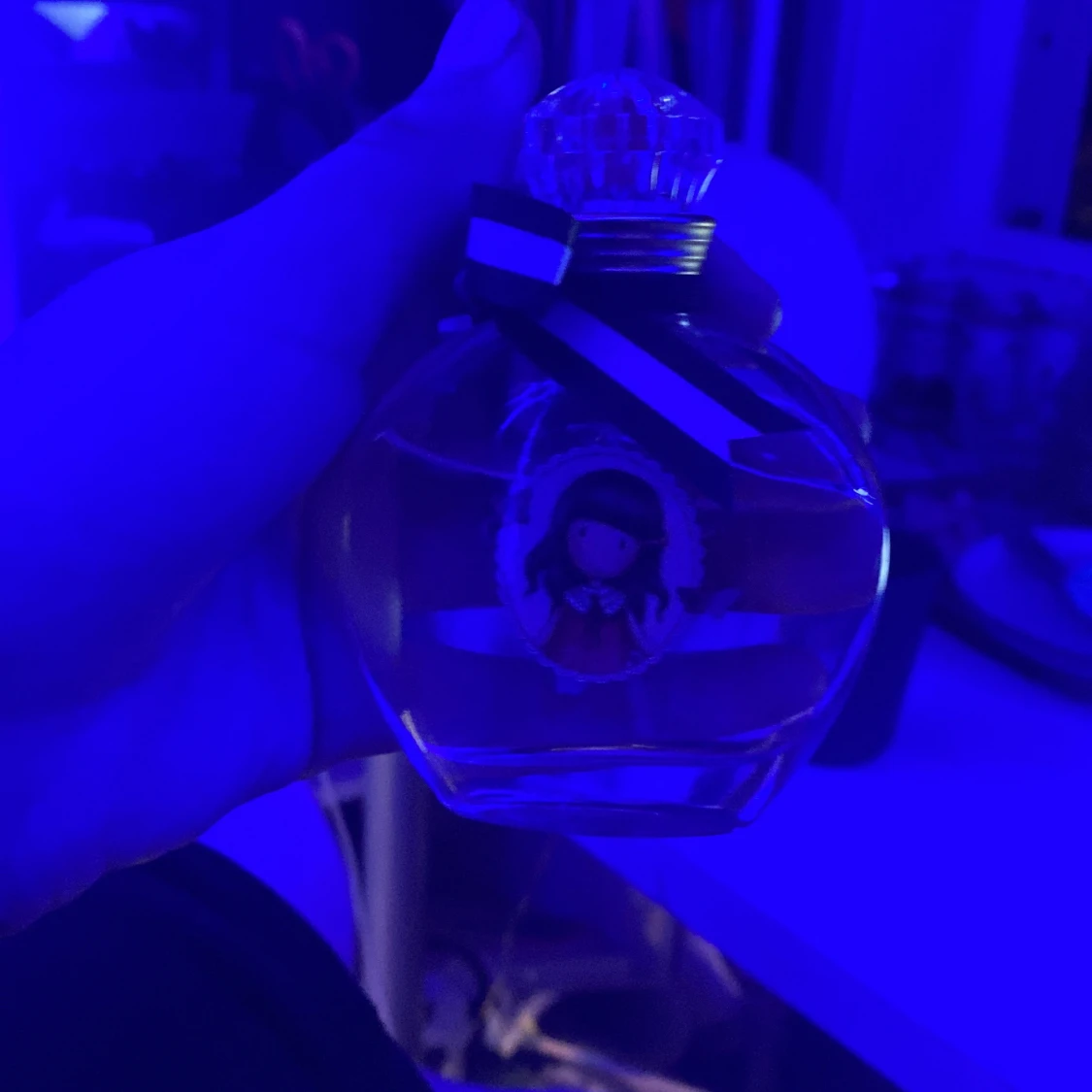 Parfym slutsåld överallt!  - 90