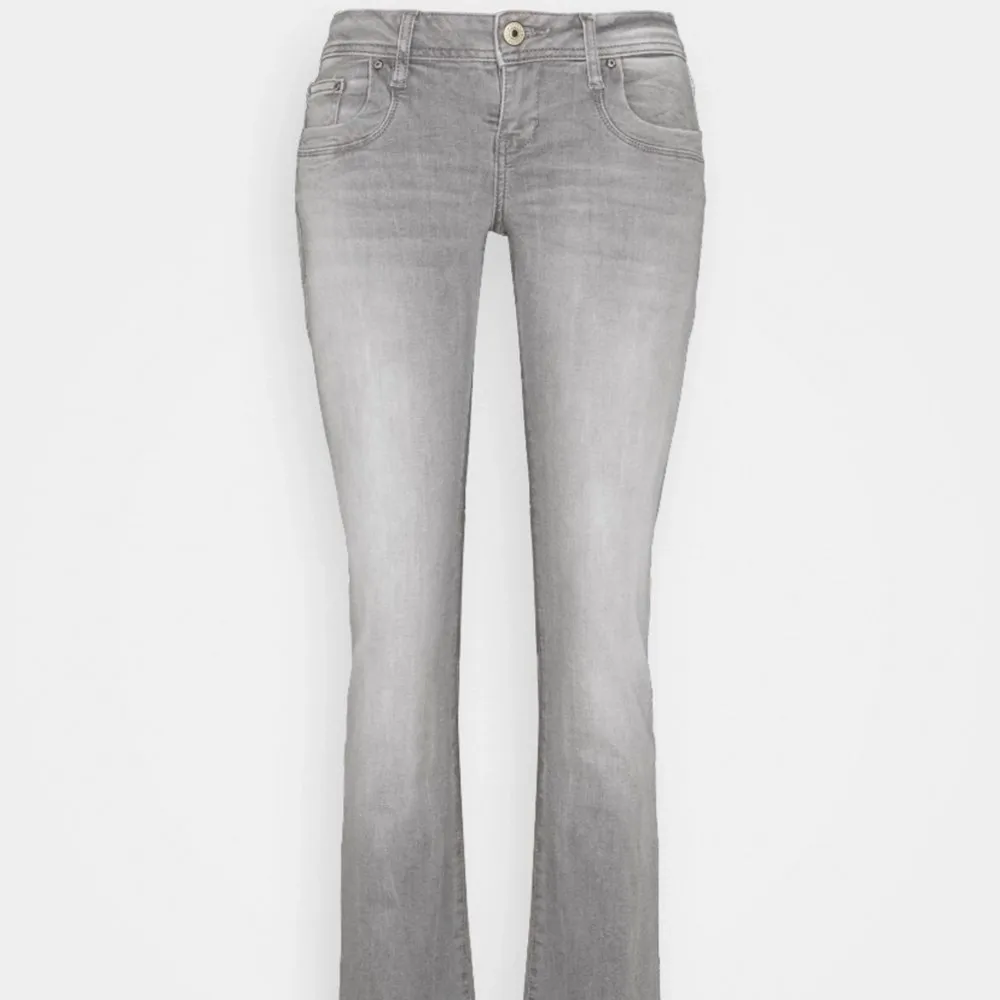 Säljer dessa as populära jeansen från Ltb!!! (Pris går att diskutera!!). Jeans & Byxor.