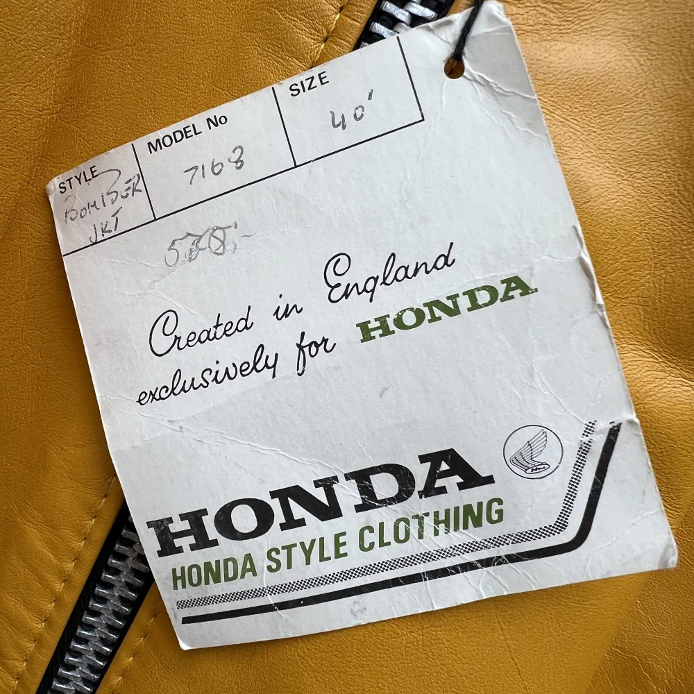 Vintage Honda jacket from 70’s Length: 64cm Width P2P: 49cm Size 40 on tag . Jackor.