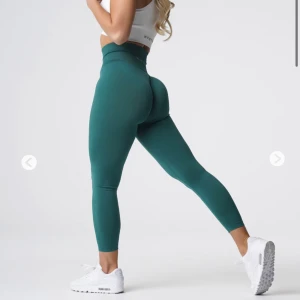 NVGTN  - Gröna ngvtn ”emerald solid seamless” 🤩🤩 Knappt använda, super fint skick!