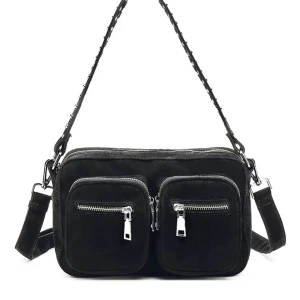 Noella väska - Säljer nu min svarta noella väska då den inte kommer till användning. Superfint skick och inga defekter. Pris kan diskuteras