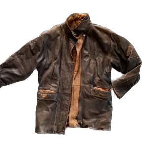 Läder jacka - Så fin läder jacka! Skriv så kan jag skicka fler bilder. Strlk 36