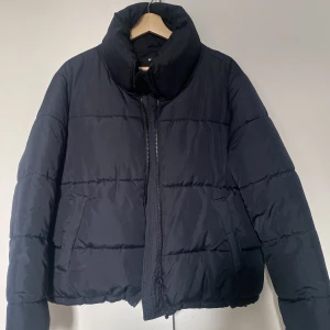 Jacka - Använd en vinter. 