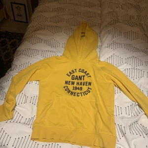 Gant hoodie - Den är i nyskick😌