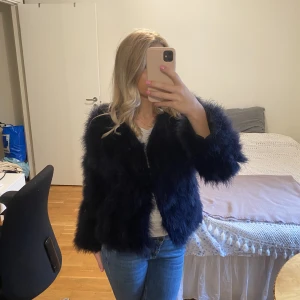 Päls jacka - Jacka från Pello bello, köptes för några år sedan men inte använd mycket🩷