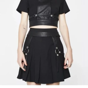 Disturbia kjol - Mycket fin men har aldrig blivit använd.  PRISSÄNKT från 100 kr