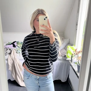 Randig Sweatshirt  - inte använt mycket❤️