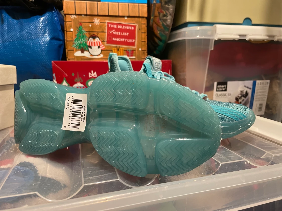 Steve madden sneakers