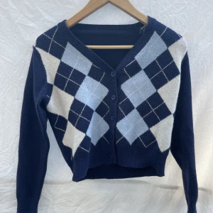 Blå kofta - Blå preppy kofta. Onesize 