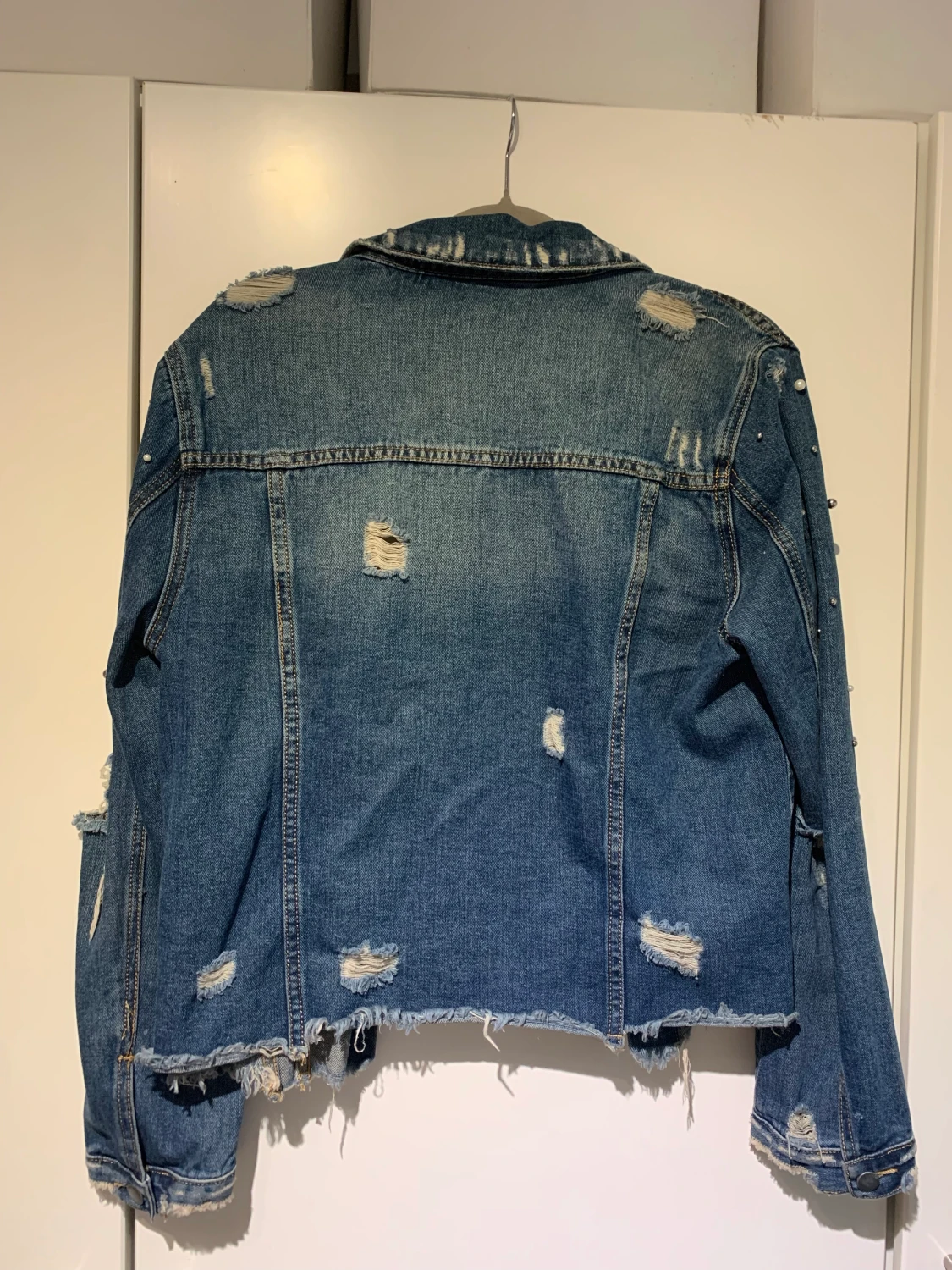 Jeansjacka med pärlor - 90