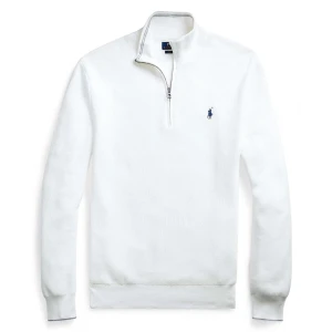 Ralph Lauren zip up - Säljer en zip up från Ralph Lauren för den är för stor. Jättebra skick, perfekt för hösten o vintern. Mitt pris 899. Priset kan såklart diskuteras, tveka inte för frågor eller flera bilder