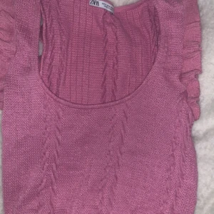 Supersöt Zara topp - Topp ifrån zara, i nyskick💗 Kan bytas bort!