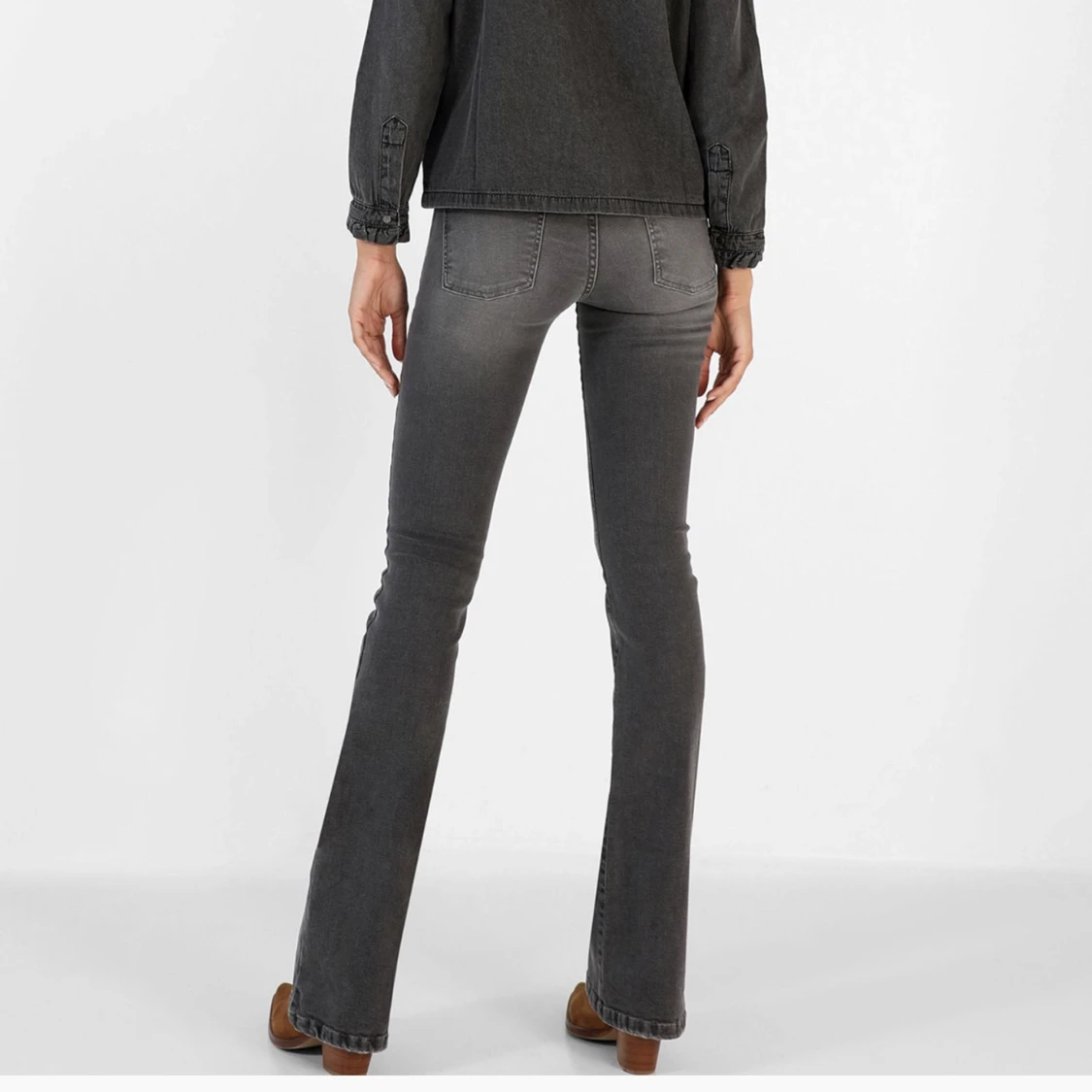 Superlånga jeans! - 90