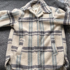 Vinterjacka  - Vinter- höstjackan från H&M