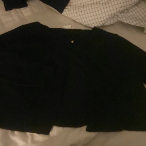 Bolero!💓 - En jätte fin bolero helt ny skick från dear använd cirka en gång därför säljer jag ❤️❤️