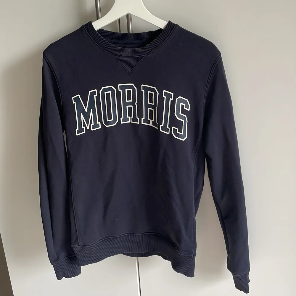 Morris sweatshirt storlek S, bra skick. nypris:1000kr. Hoodies.