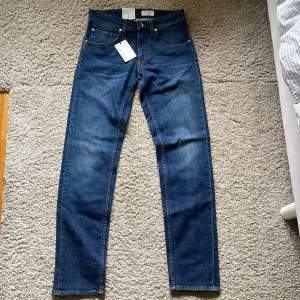 Ett par helt nya Tiger of Sweden Jeans som jag säljer då dem inte passade mig. Det är W30 och L32. Ordinarie pris är 1600 kr, mitt pris är 450 kr.